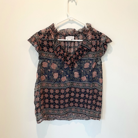 Velvet by Graham and Spencer Sheer Top Pattern S - Picture 3 of 10